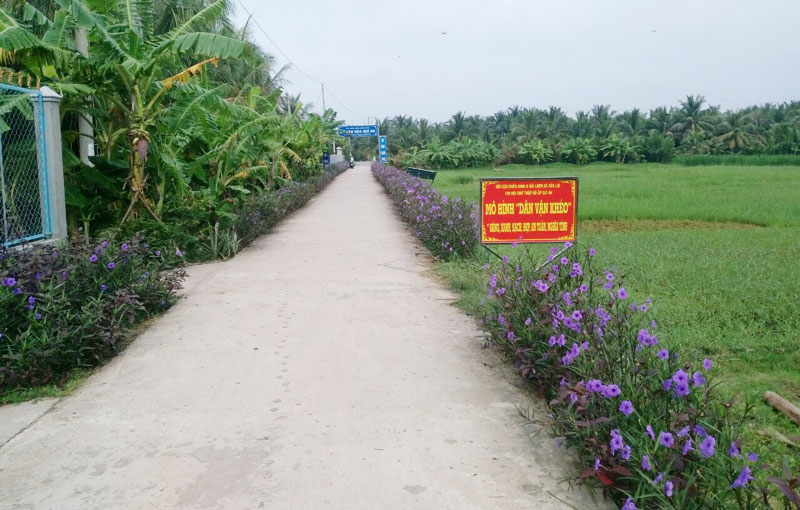 Mô hình Dân vận khéo “Sáng - xanh - sạch đẹp - an toàn - nghĩa tình” của xã Hòa Lợi, huyện Thạnh Phú. Ảnh: CTV