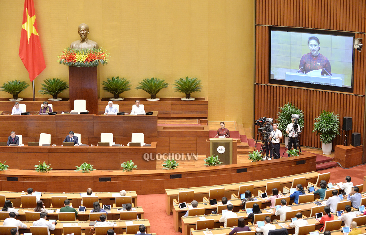 Chủ tịch Quốc hội Nguyễn Thị Kim Ngân phát biểu tại ngày làm việc đầu tiên của đợt 2 kỳ họp thứ 9 Quốc hội khoá XIV theo hình thức tập trung.