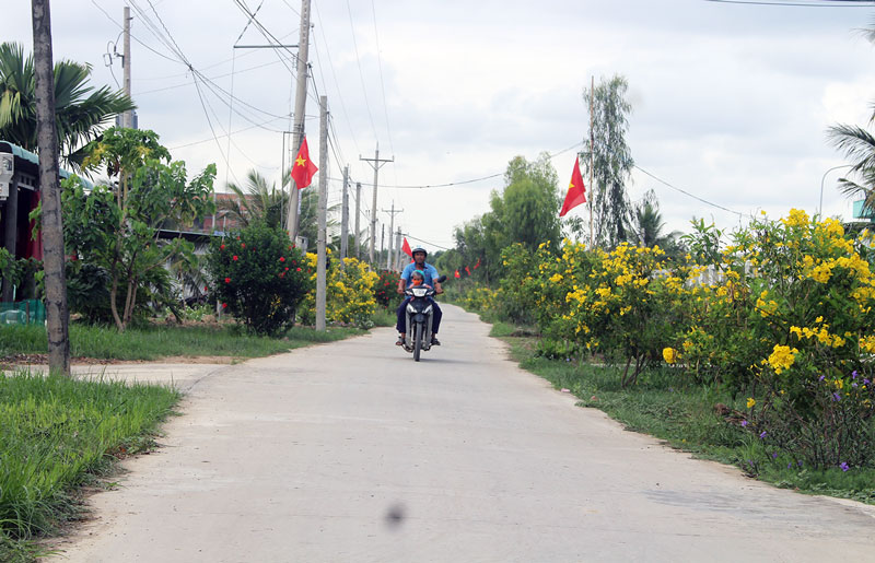 Tổ nhân dân tự quản số 16, ấp Ao Vuông giữ gìn an ninh trật tự tốt Tuyến đường xã Phú Long, đoạn đi qua Tổ NDTQ số 16.