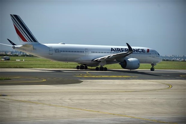 Máy bay của Hãng hàng không Air France tại sân bay Charles de Gaulle ở Paris, Pháp ngày 12-5-2020. Nguồn: AFP/TTXVN