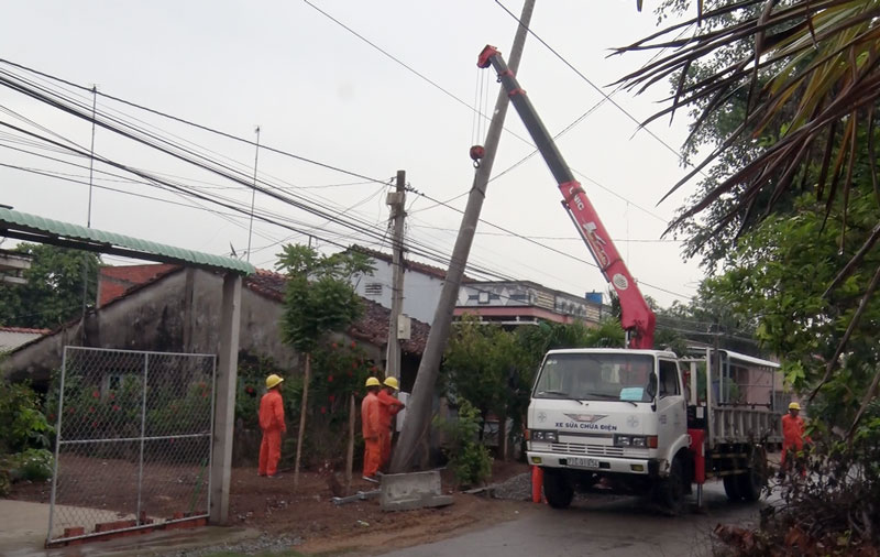 Lực lượng thực hiện phần thực binh. Ảnh: Trần Xiện