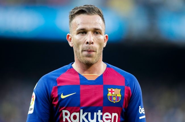 Arthur Melo không có vị trí đá chính tại Barca