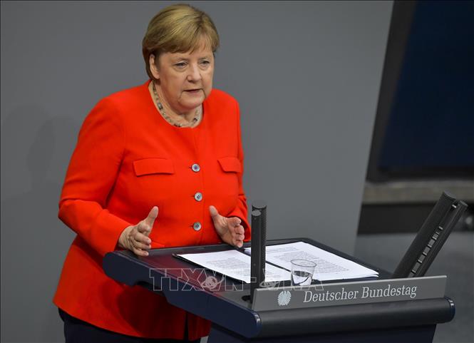 Thủ tướng Đức Angela Merkel phát biểu trong cuộc họp Hạ viện Đức ở Berlin. Ảnh: AFP/TTXVN,