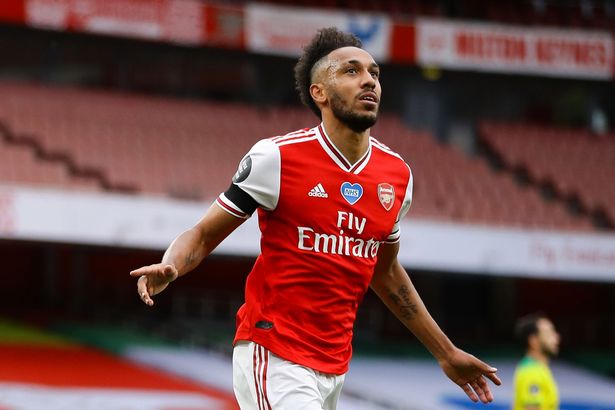 Aubameyang mới ghi 2 bàn giúp Arsenal thắng Norwich