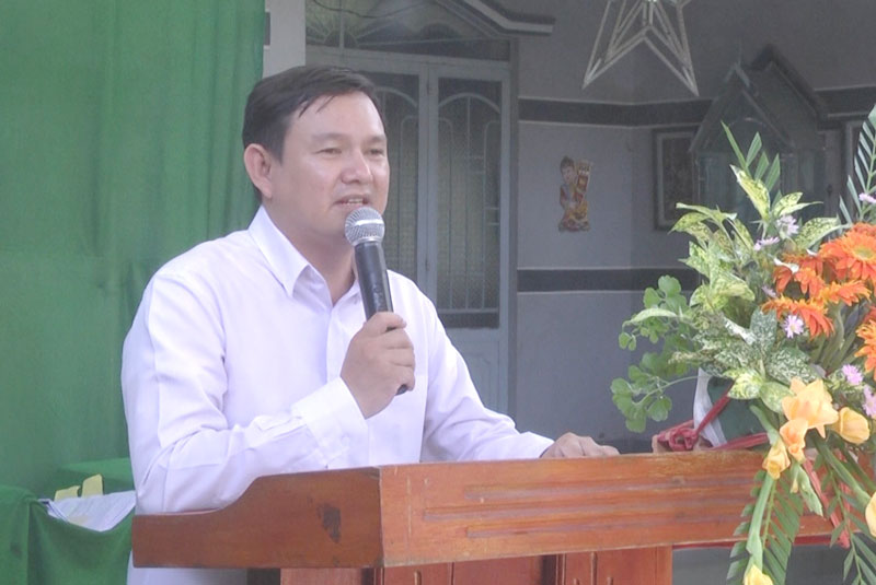 Phó chủ tịch Ủy ban MTTQ Việt Nam tỉnh Nguyễn Phúc Linh phát biểu.