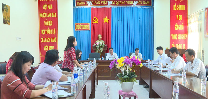 Quang cảnh buổi làm việc. Ảnh: Văn Minh.