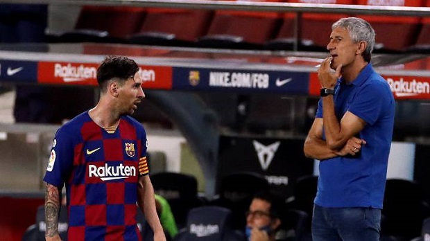 HLV Setien không nhận được sự ủng hộ của Messi và đồng đội