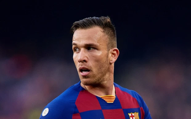 Arthur từ chối đá cho Barca dù chưa chuyển sang Juventus