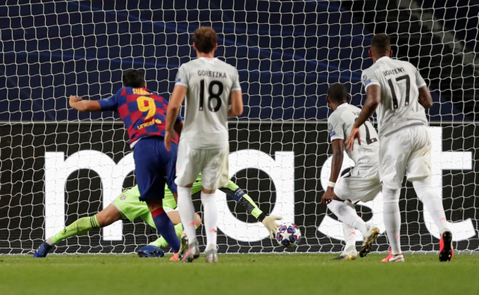 Hủy diệt Barcelona, Bayern hiên ngang vào bán kết Suarez ghi bàn thắng thứ 2 cho Barca