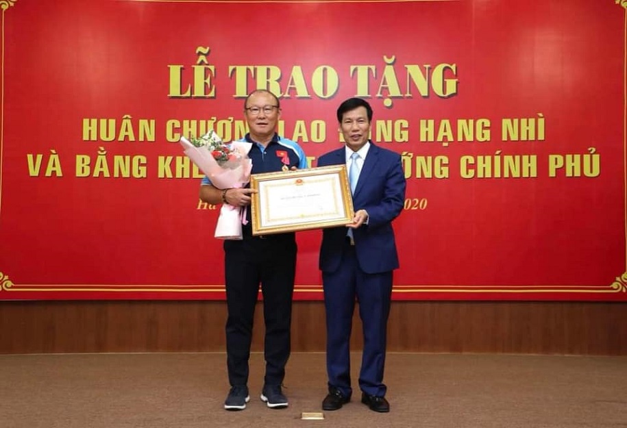 HLV Park Hang Seo vinh dự nhận Huân chương Lao động hạng Nhì. 