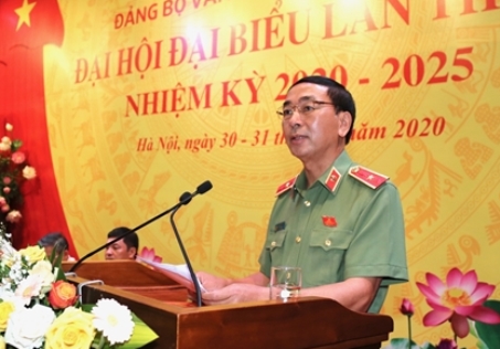 Thiếu tướng Tô Ân Xô được bầu giữ chức Bí thư Đảng ủy Văn phòng Bộ Công an Thứ trưởng Trần Quốc Tỏ phát biểu chỉ đạo Đại hội.