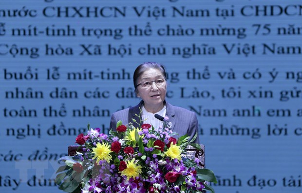 Lào tổ chức míttinh trọng thể kỷ niệm Quốc khánh Việt Nam 2-9 Chủ tịch Quốc hội Lào, bà Pany Yathotou đọc diễn văn tại lễ míttinh. (Ảnh: Phạm Kiên/TTXVN)