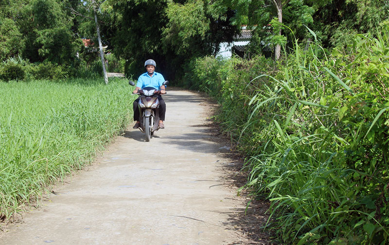 Cựu chiến binh xã Bảo Thạnh điển hình trong các phong trào thi đua Đường nông thôn liên ấp xã Bảo Thạnh có nhiều đóng góp của cựu chiến binh xã.