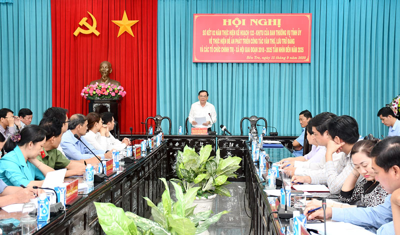 Phó bí thư Thường trực Tỉnh ủy Trần Ngọc Tam phát biểu chỉ đạo tại hội nghị.