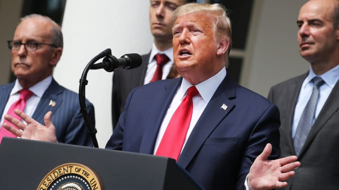 Tổng thống Mỹ Donald Trump phát biểu tại một cuộc họp báo ở Vườn Hồng, Nhà Trắng ngày 5-6. Ảnh: Getty Images