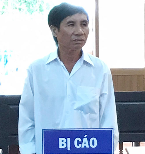 Hủy hoại tài sản bị phạt 7 tháng tù Bị cáo Đỗ Văn Mầu tại phiên tòa.