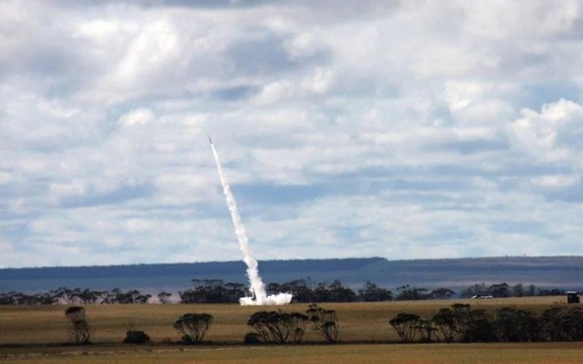 Australia lần đầu tiên phóng tên lửa thương mại lên không gian Australia lần đầu tiên phóng thành công tên lửa thương mại lên không gian. Ảnh: Bộ Quốc phòng Australia.