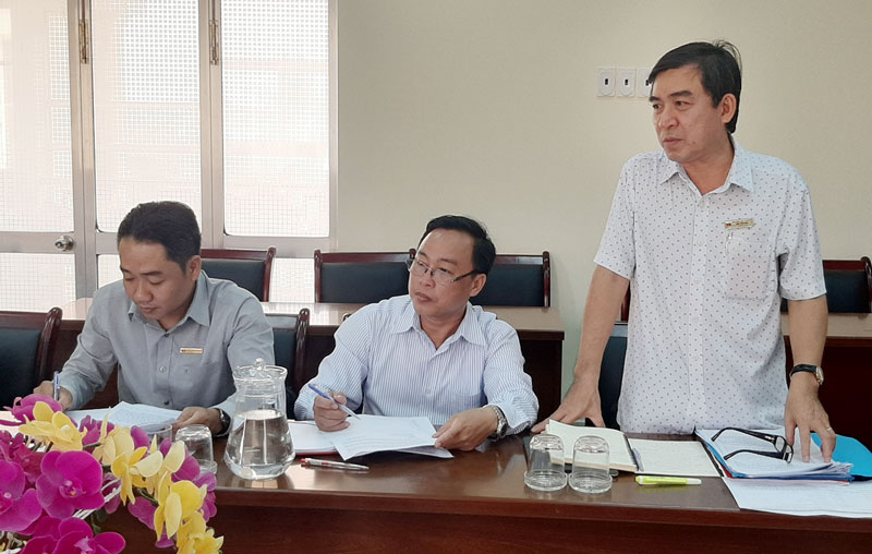 Ban Dân vận Tỉnh ủy kiểm tra thực hiện chủ đề năm “Dân vận khéo 2020” tại Thạnh Phú Trưởng Ban Dân vận Tỉnh ủy Bùi Văn Bia phát biểu.