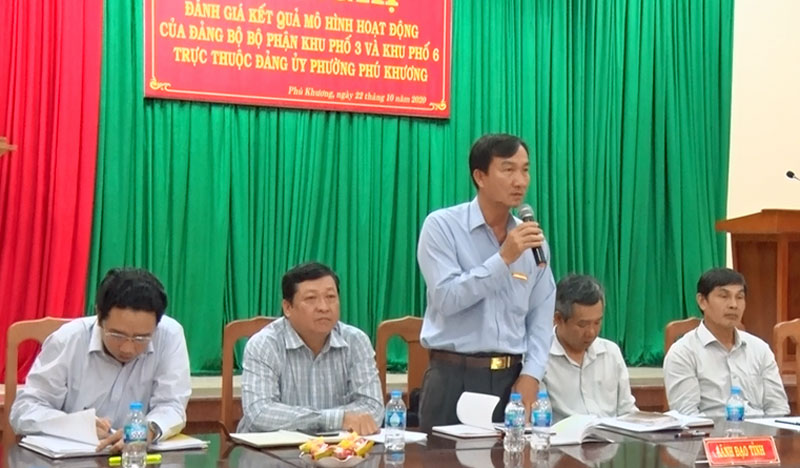 TP. Bến Tre đánh giá kết quả mô hình hoạt động của Đảng bộ bộ phận Phó ban Tổ chức Tỉnh ủy Trần Văn Thêm phát biểu buổi làm việc.