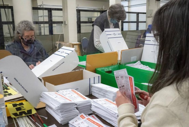 Kết quả chính thức của bầu cử tổng thống Mỹ phải mất nhiều ngày mới có. Ảnh: Sky News