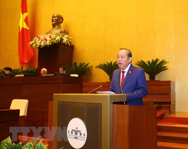 Quốc hội bắt đầu tiến hành phiên chất vấn và trả lời chất vấn Phó thủ tướng Thường trực Chính phủ Trương Hòa Bình trình bày Báo cáo việc thực hiện các nghị quyết của Quốc hội về giám sát chuyên đề và chất vấn trong nhiệm kỳ khóa XIV và một số nghị quyết trong nhiệm kỳ khóa XIII. Ảnh: Doãn Tấn/TTXVN