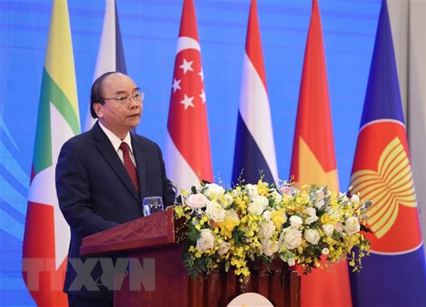 Thủ tướng Nguyễn Xuân Phúc phát biểu khai mạc Hội nghị Cấp cao ASEAN lần thứ 37. Ảnh: Thống Nhất/TTXVN