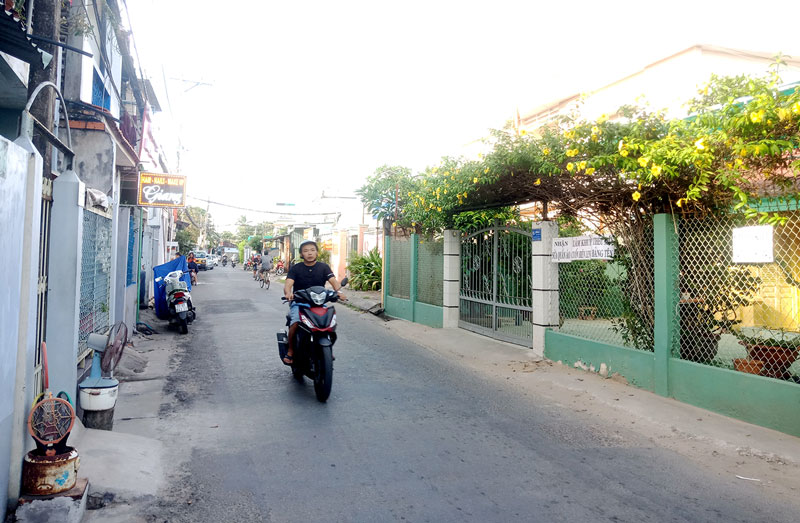 Chi bộ Khu phố 1, Phường 5, TP. Bến Tre đạt trong sạch, vững mạnh tiêu biểu Đường vào Khu phố 1, Phường 5, TP. Bến Tre.