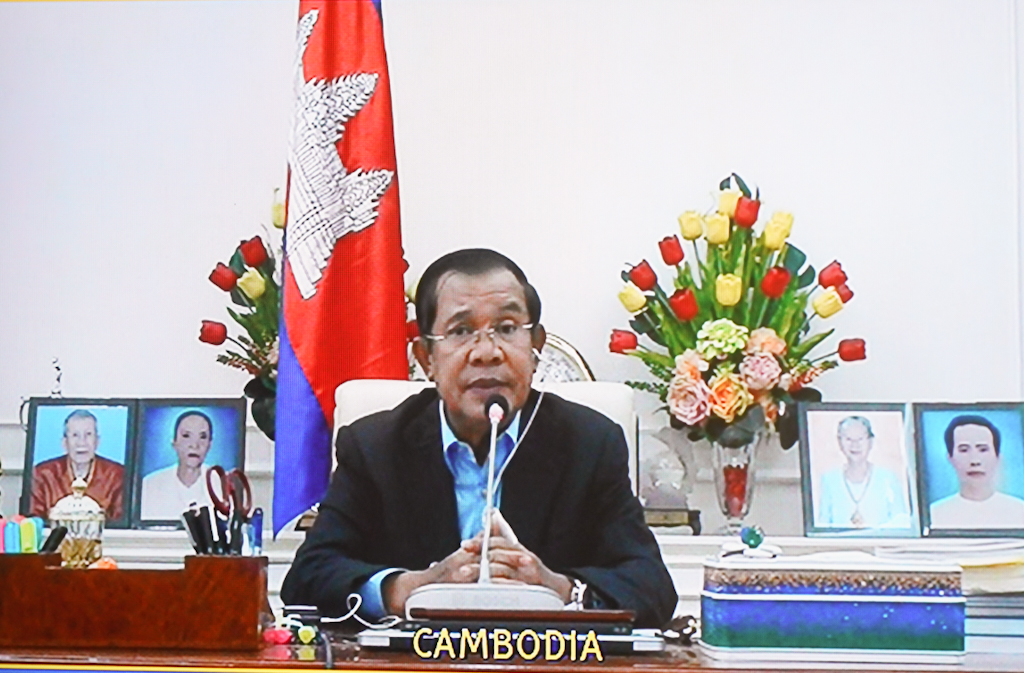 Thủ tướng Hun Sen tin tưởng Việt Nam sẽ tiếp tục kiểm soát tốt dịch bệnh, nhanh chóng khôi phục và phát triển kinh tế - xã hội. Ảnh: VGP/Quang Hiếu