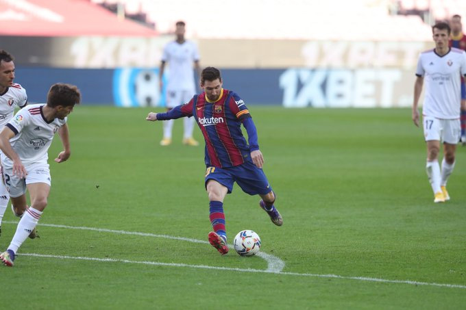 Messi & Griezmann tỏa sáng, Barca thắng lớn trong ngày sinh nhật Messi ấn định chiến thắng 4-0 cho Barca