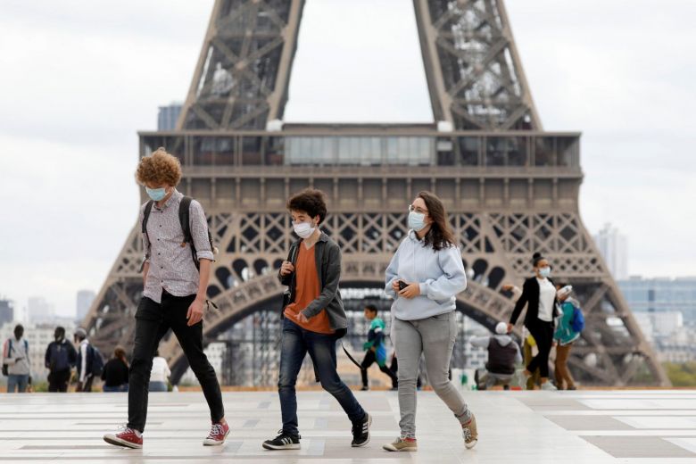 Thế giới trên 71,3 triệu ca bệnh, "Giáng sinh giãn cách" sẽ diễn ra ở nhiều nơi Ảnh: France24