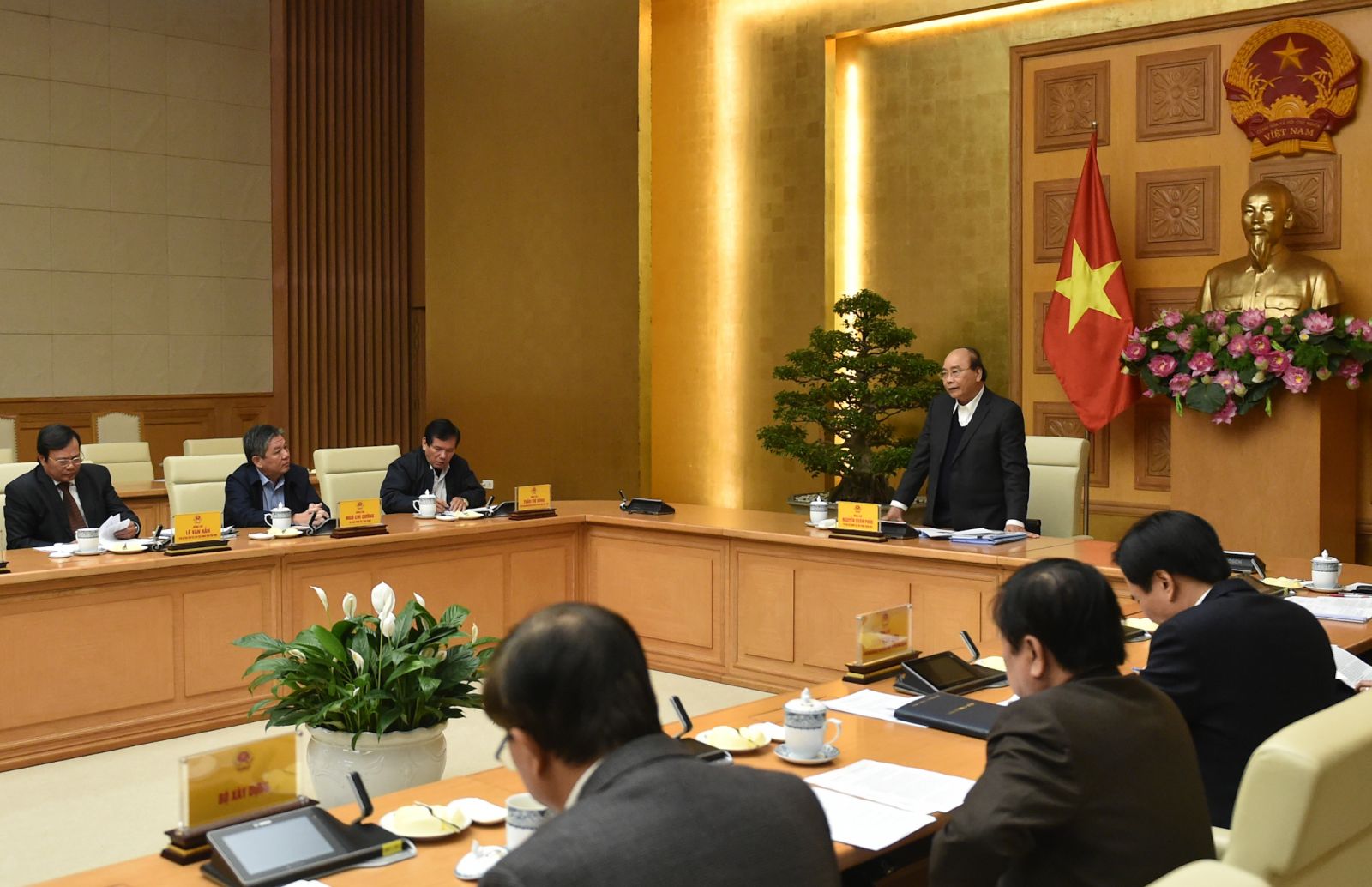 Thủ tướng làm việc với lãnh đạo tỉnh Trà Vinh ngày 18-12-2020. Ảnh: VGP/Quang Hiếu