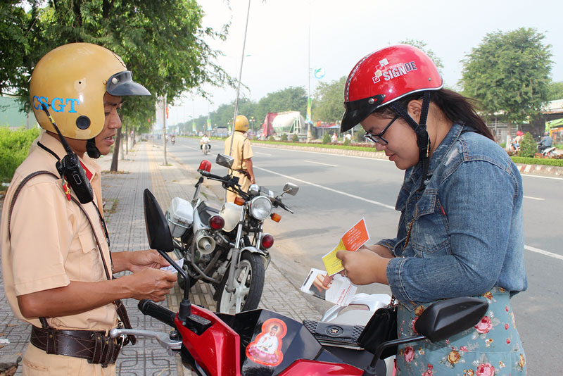 Cảnh sát giao thông tăng cường tuần tra, kiểm soát đảm bảo trật tự an toàn giao thông.