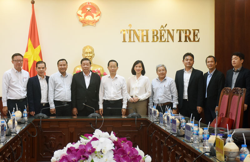 Phó chủ tịch UBND tỉnh Nguyễn Trúc Sơn tiếp và làm việc với Tập đoàn Samsung Việt Nam.