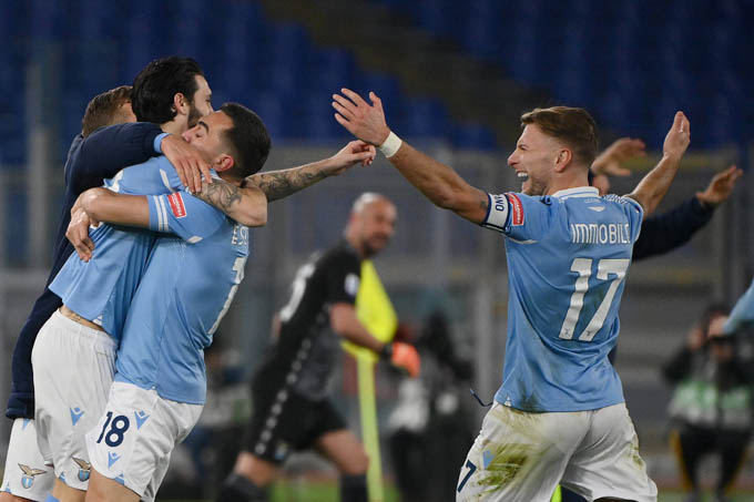 Vòng 18 Serie A: Lazio đè bẹp Roma Lazio đã giành chiến thắng trước Roma.