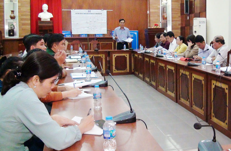 TP. Bến Tre bắn pháo hoa giao thừa xuân Tân Sửu 2021 Đại biểu tham dự.