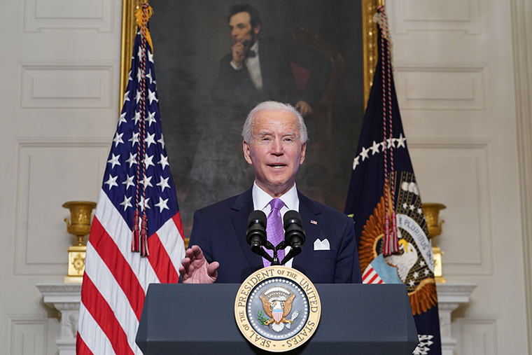 Tân Tổng thống Joe Biden nỗ lực đẩy mạnh chiến dịch tiêm phòng COVID-19. Ảnh: CNN