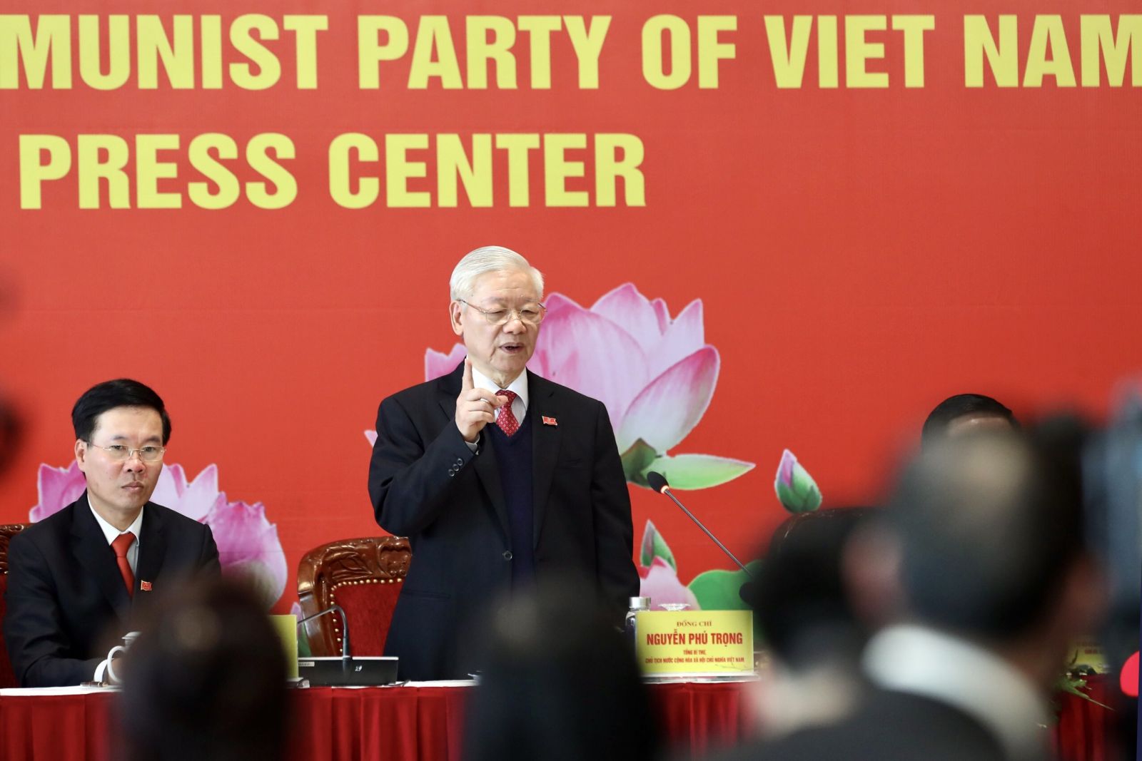 Thông cáo báo chí về phiên bế mạc của Đại hội XIII Tổng Bí thư, Chủ tịch nước Nguyễn Phú Trọng phát biểu tại buổi họp báo. Ảnh: VGP/Nhật Bắc