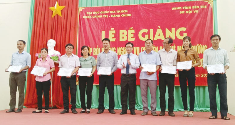 Nâng cao chất lượng đào tạo, bồi dưỡng cán bộ, công chức, viên chức Sau đào tạo, đa số cán bộ, công chức, viên chức có chuyển biến tích cực cả về nhận thức và kết quả thực hiện nhiệm vụ. Ảnh: Lê Duy