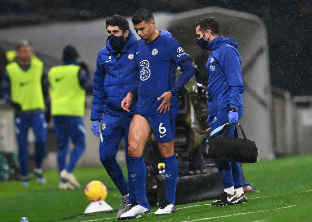 Tin bóng đá ngày 5-2-2021: Man City trả giá sốc cho Haaland Silva phải rời sân vì chấn thương gân kheo