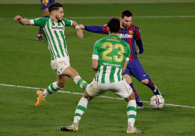 Messi vào sân đã giúp Barca ngược dòng giành chiến thắng 3-2 trước Betis