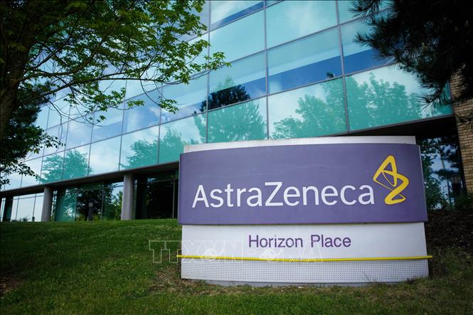 Tòa nhà của hãng dược phẩm AstraZeneca ở Luton, Anh. Ảnh: THX/TTXVN