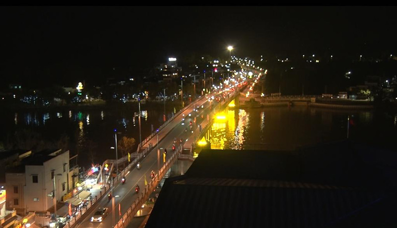 Cầu Bến Tre 1 nhìn từ trung tâm thành phố