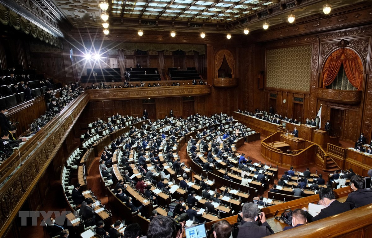 Quang cảnh phiên họp Hạ viện Nhật Bản ở thủ đô Tokyo ngày 18-1-2021. (Ảnh: AFP/TTXVN)