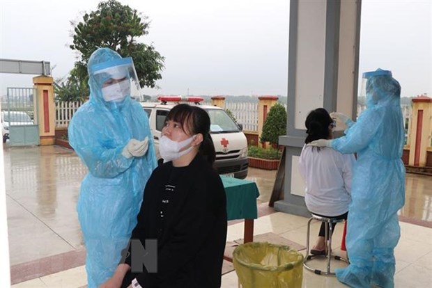 COVID-19: Việt Nam không có ca mắc mới, 1.920 người đã khỏi bệnh Lấy mẫu xét nghiệm SARS-CoV-2 trước khi lên đường nhập ngũ. (Ảnh: Mạnh Minh- TTXVN)