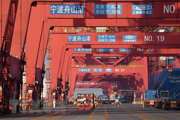 Trung Quốc thông báo chính thức phê chuẩn Hiệp định RCEP Quang cảnh cảng hàng hóa tại Ninh Ba, tỉnh Chiết Giang, Trung Quốc, ngày 19/2/2021. (Nguồn: THX/TTXVN)