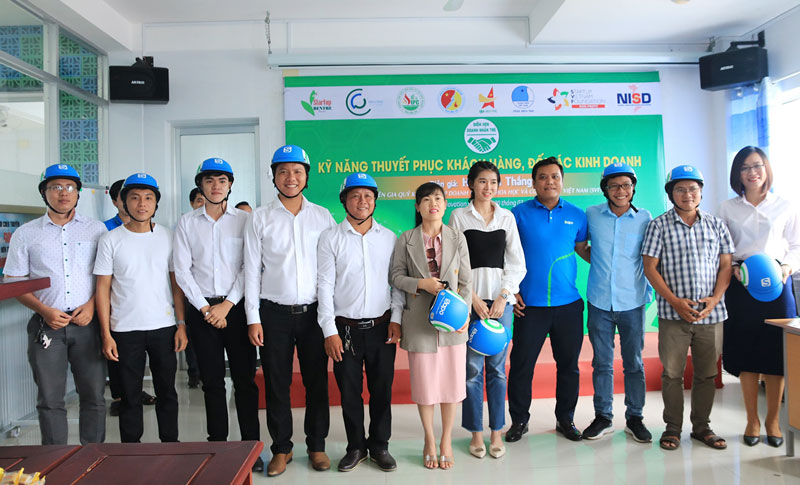 Điểm hẹn doanh nhân trẻ định kỳ tháng 3-2021 Doanh nhân trẻ họp mặt chia sẻ chủ đề: “Kỹ năng thuyết phục khách hàng, đối tác kinh doanh. Ảnh: Diễn Chiêu