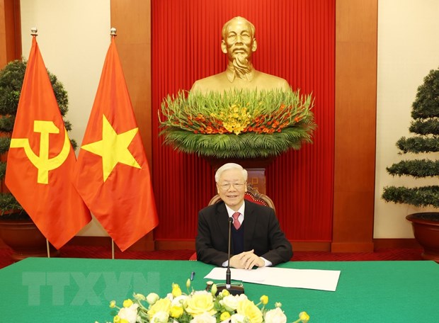 Tổng Bí thư, Chủ tịch nước điện đàm với Thủ tướng Nhật Suga Yoshihide Tổng Bí thư, Chủ tịch nước Nguyễn Phú Trọng điện đàm với Thủ tướng Nhật Bản Suga Yoshihide. Ảnh: Trí Dũng/TTXVN