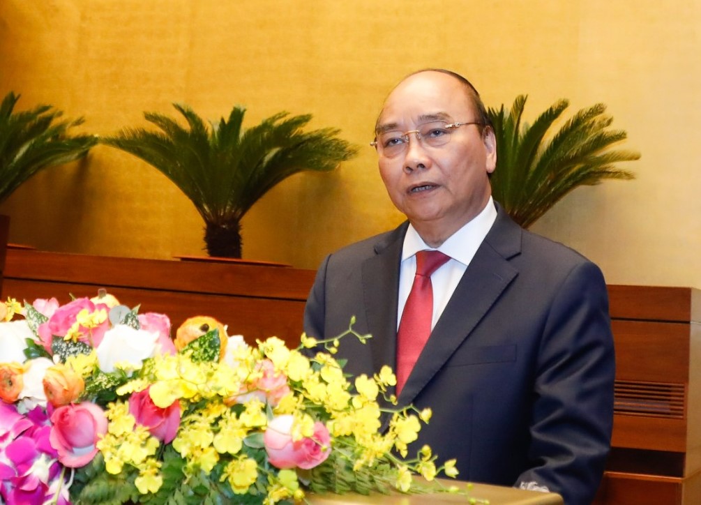 Thủ tướng Nguyễn Xuân Phúc giới thiệu, quán triệt chuyên đề về Chiến lược phát triển KT-XH hội 10 năm 2021-2030 và Phương hướng, nhiệm vụ 5 năm tới (2021-2025). Ảnh VGP/Nhật Bắc