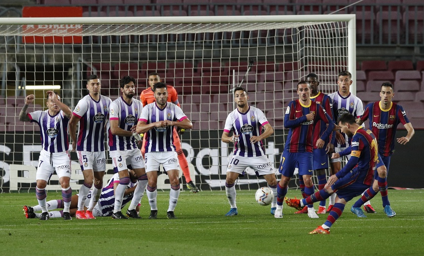 Nhọc nhằn đánh bại Valladolid, Barca chỉ còn kém Atletico 1 điểm Bàn thắng duy nhất giúp Barca đánh bại Valladolid.