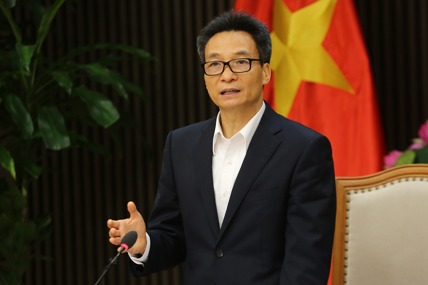 Tạo thuận lợi tối đa cho thí sinh thi tốt nghiệp THPT 2021 Phó thủ tướng Vũ Đức Đam phát biểu kết luận cuộc họp. Ảnh: VGP/Đình Nam